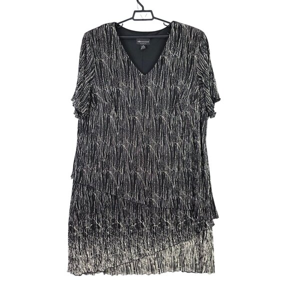 Connected Woman Black & White V-Neck Asymmetric Tiered Sheath Dress Size 5X - Picture 1 of 8